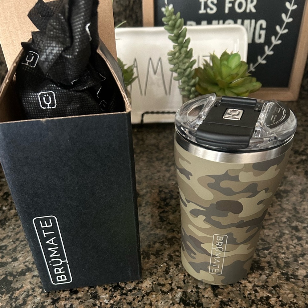 Brumate BNIB flawless forest camo MINI NAV
